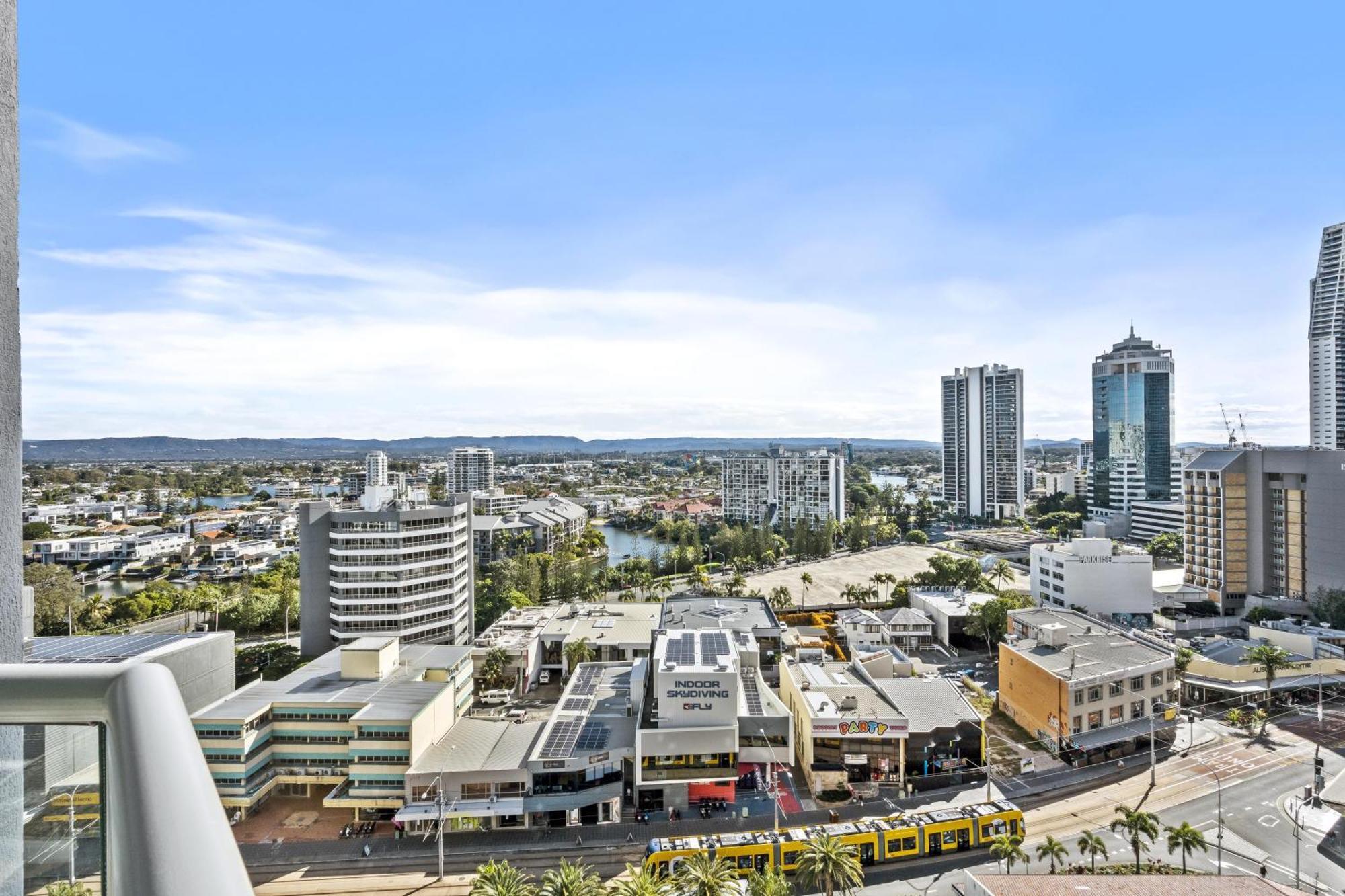 Legends Apartments - Qstay Gold Coast Exterior photo